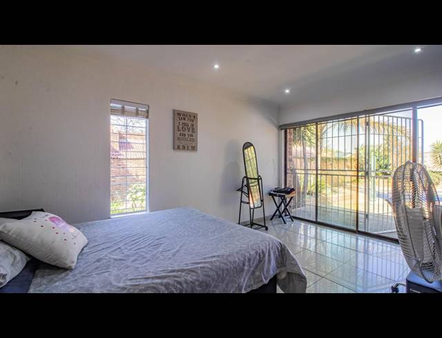 4 BEDROOM FREESTANDING FOR SALE IN BASSONIA